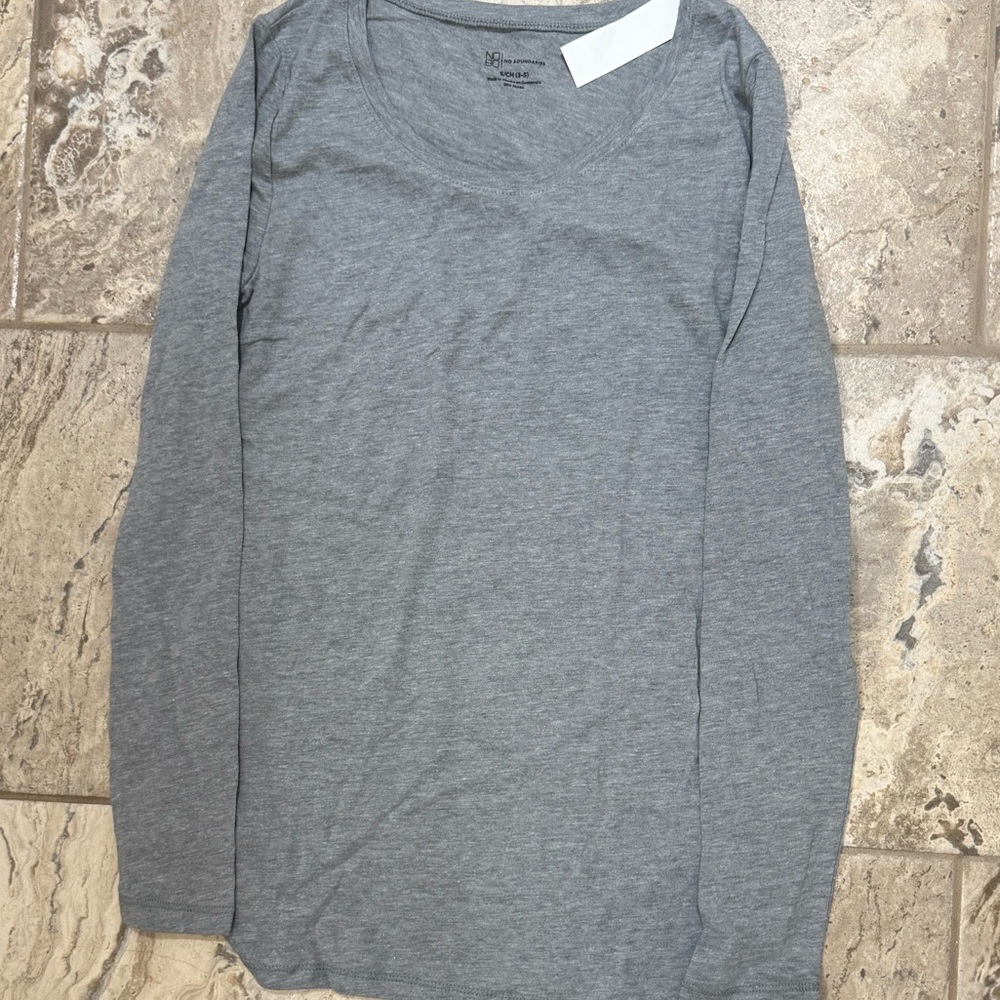 NWT size Small No Boundaries Gray Long Sleeve Shirt